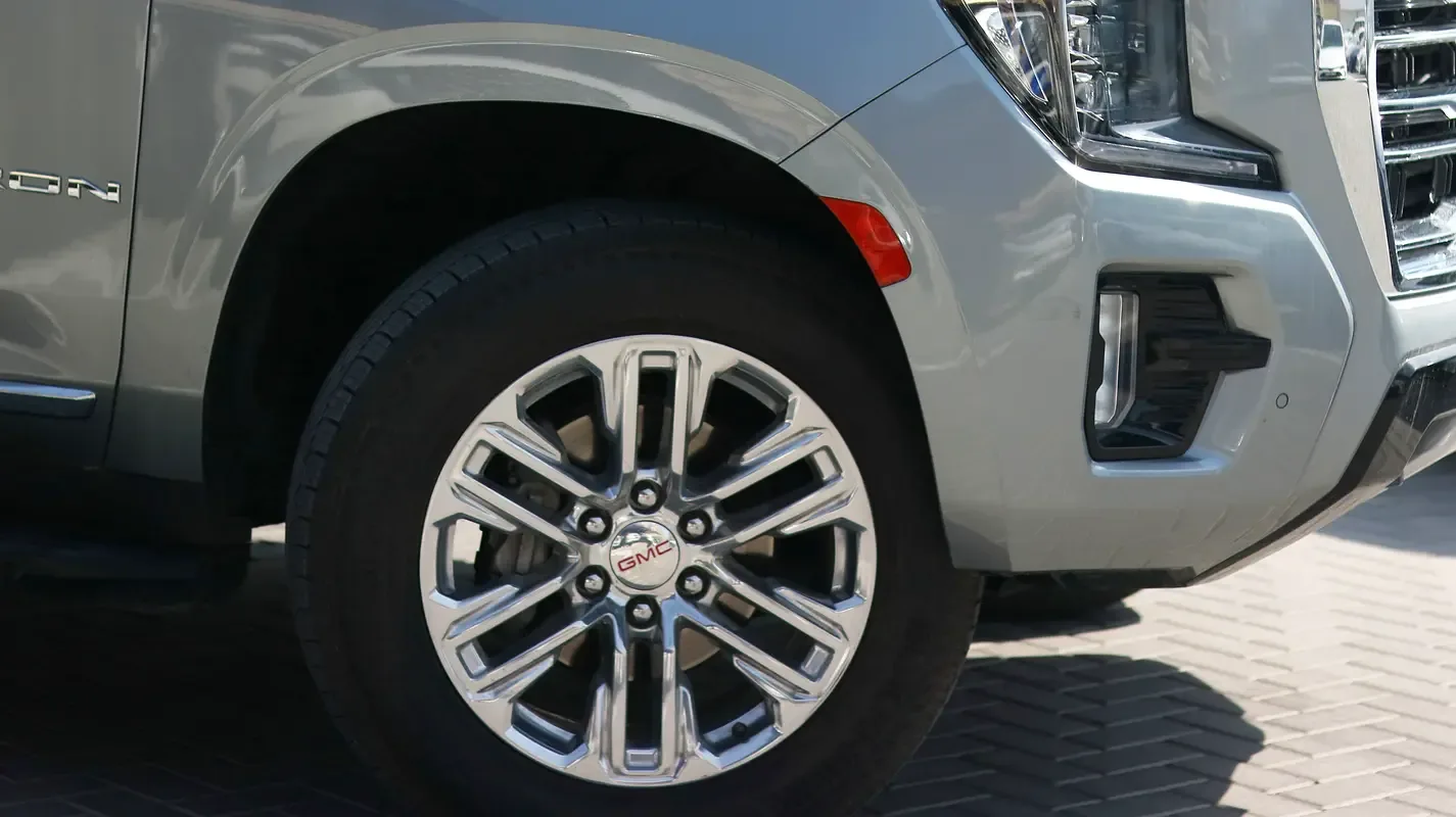 GMC Yukon 6.2 AT AWD (426 hp) - 20