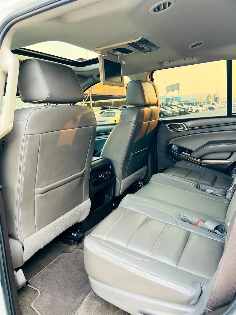 GMC Yukon 6.2 AT RWD (420 hp) - 4