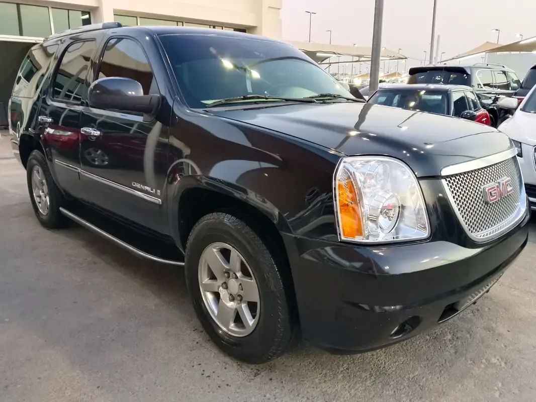 GMC Yukon 6.2 Denali AT (403 hp)