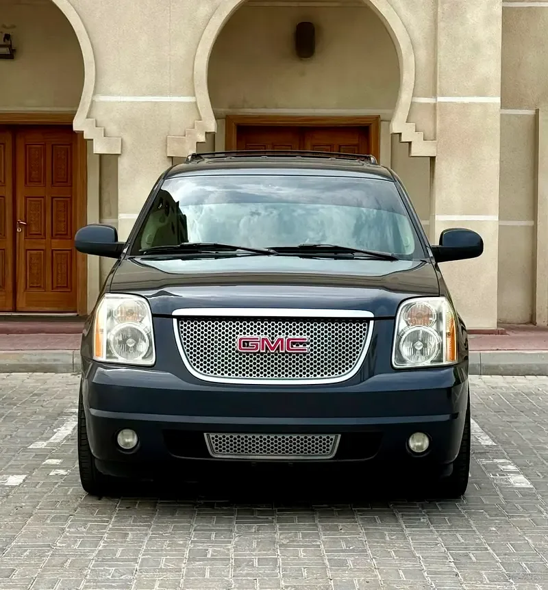 GMC Yukon 6.2 Denali AT (403 hp)