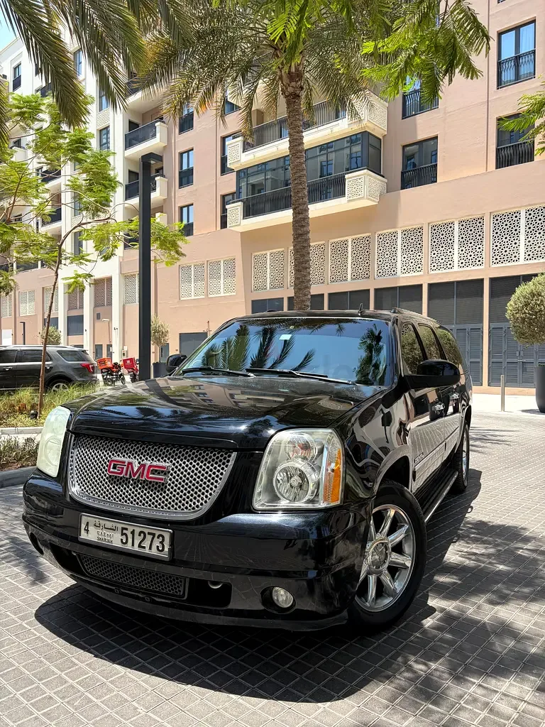 GMC Yukon 6.2 Denali AT (403 hp)