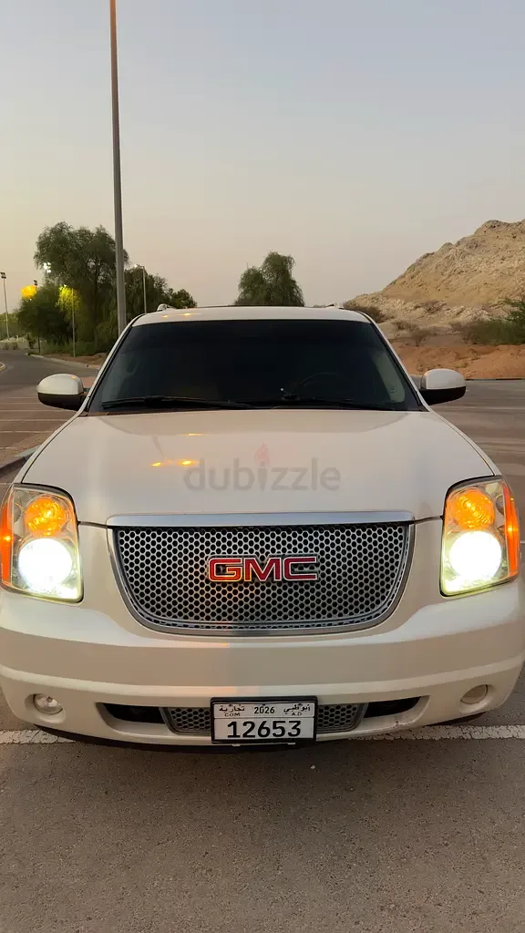 GMC Yukon 6.2 Denali AT XL (403 حصان) - 2