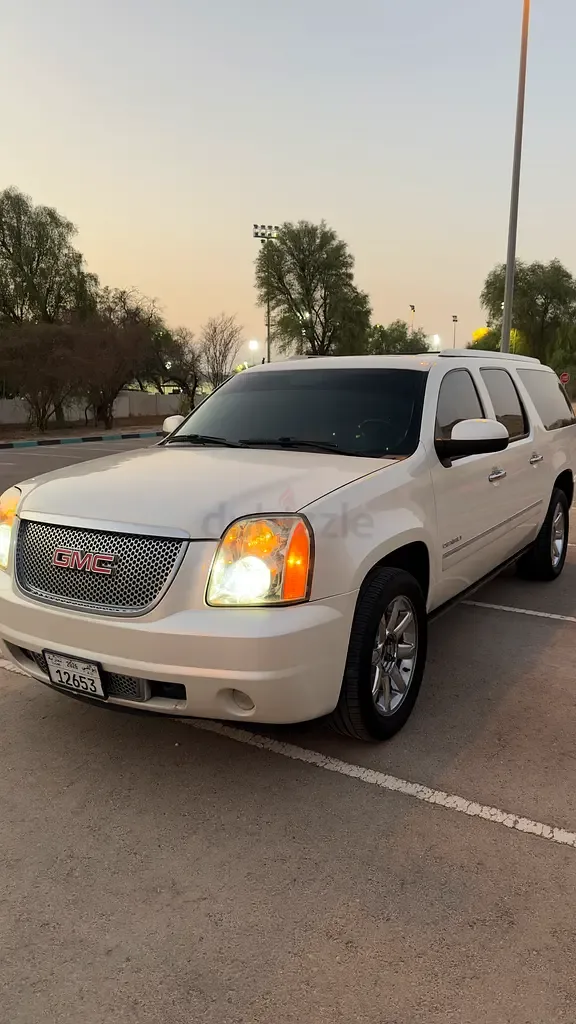 GMC Yukon 6.2 Denali AT XL (403 حصان)