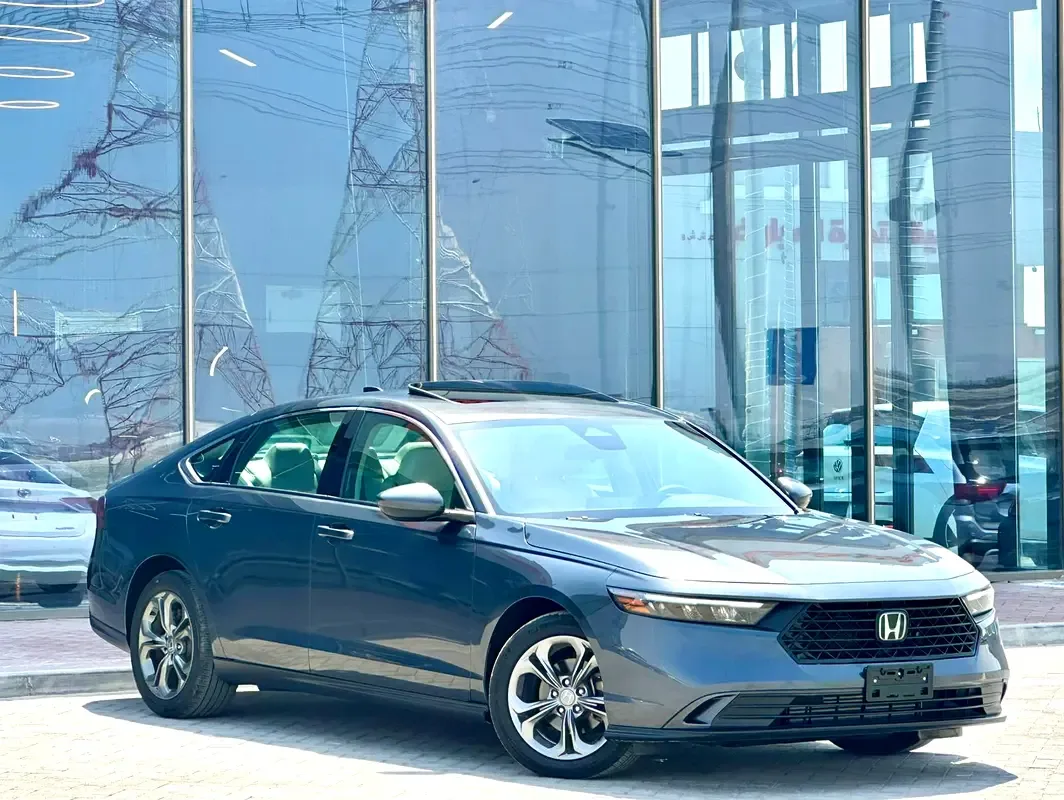 Honda Accord 1.5 CVT (192 hp)