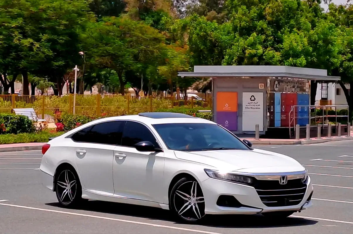 Honda Accord 1.5 CVT (192 hp)