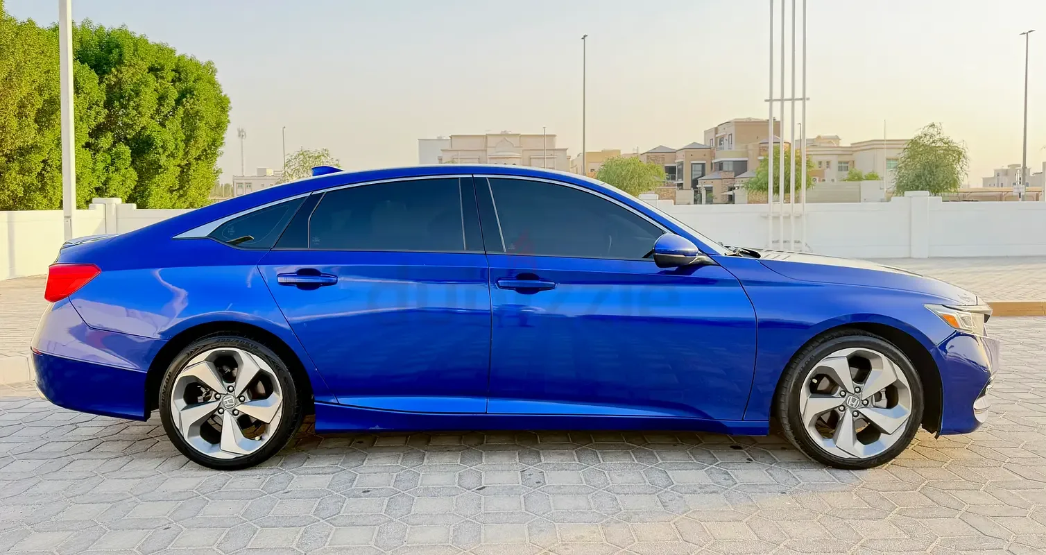 Honda Accord 1.5 CVT (192 hp)