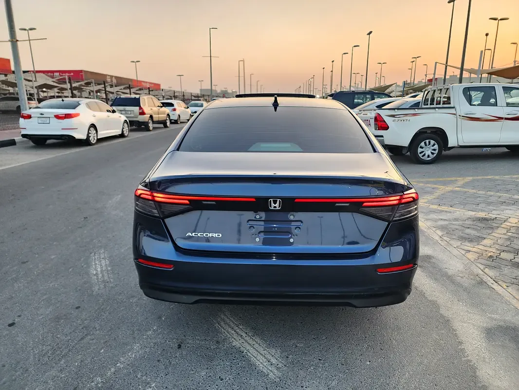 Honda Accord 1.5 CVT (192 حصان) - 9
