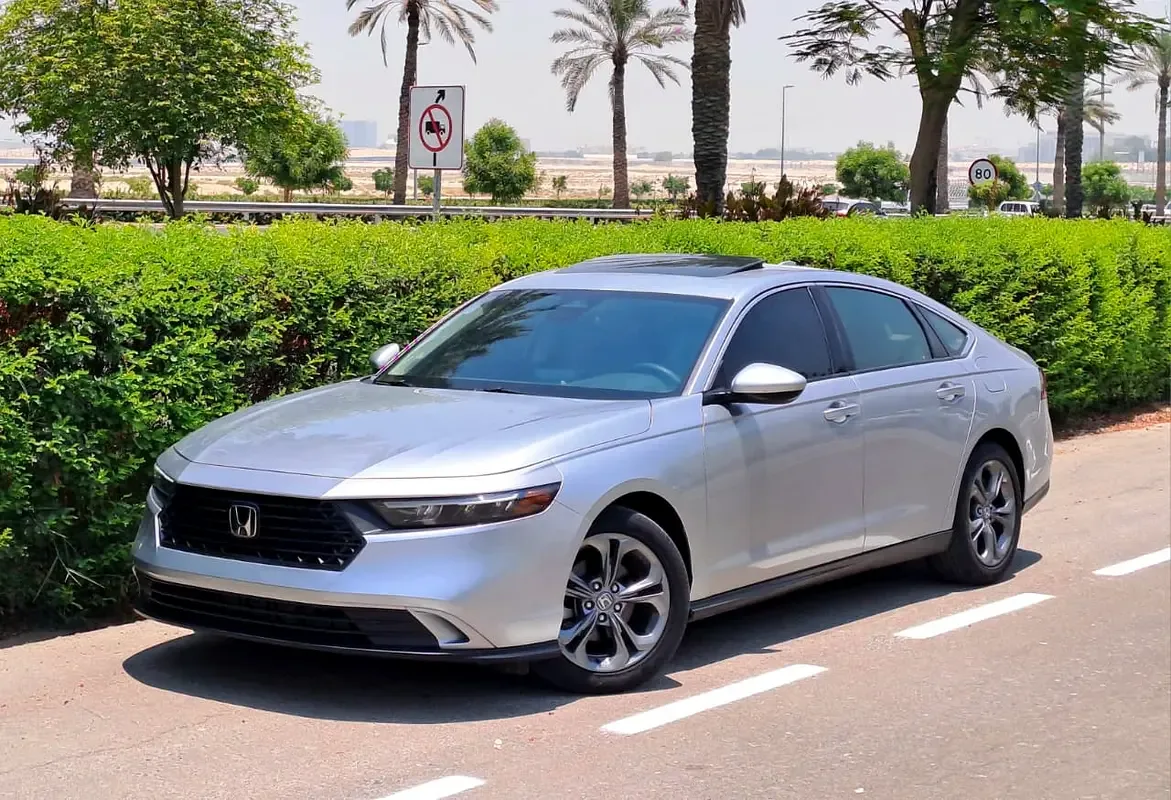 Honda Accord 1.5 CVT (192 hp)