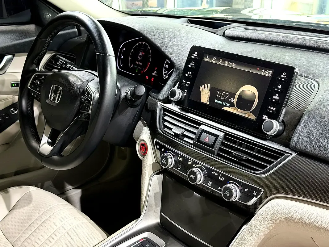Honda Accord 1.5 CVT (192 حصان) - 10