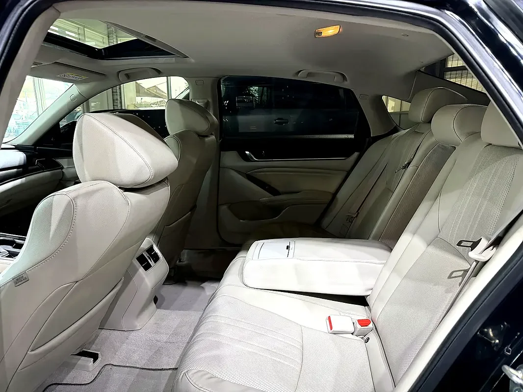 Honda Accord 1.5 CVT (192 حصان) - 11