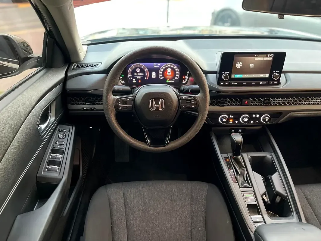 Honda Accord 1.5 CVT (195 حصان) - 8