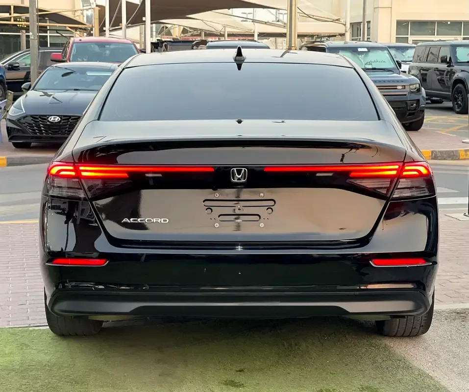 Honda Accord 1.5 CVT (195 حصان) - 6