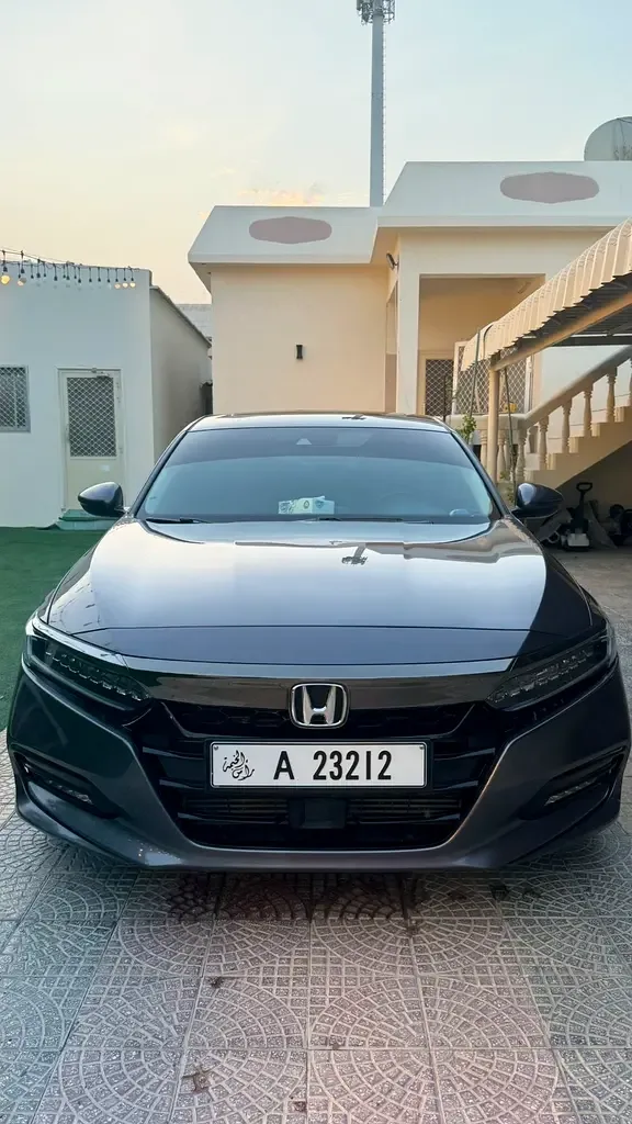 Honda Accord 2.0 AT (252 hp)