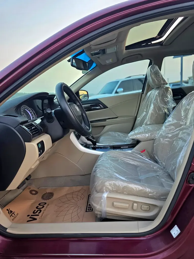Honda Accord 2.0 CVT (150 حصان) - 14