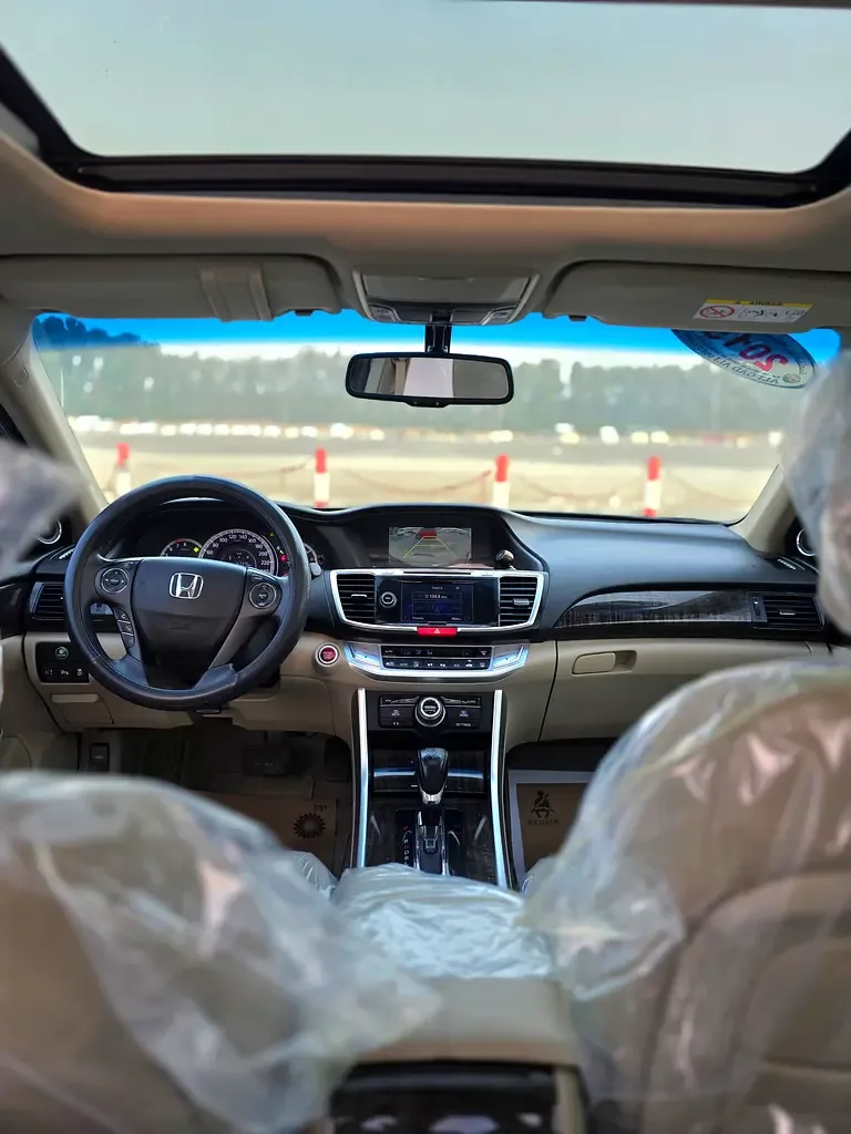 Honda Accord 2.0 CVT (150 حصان) - 20