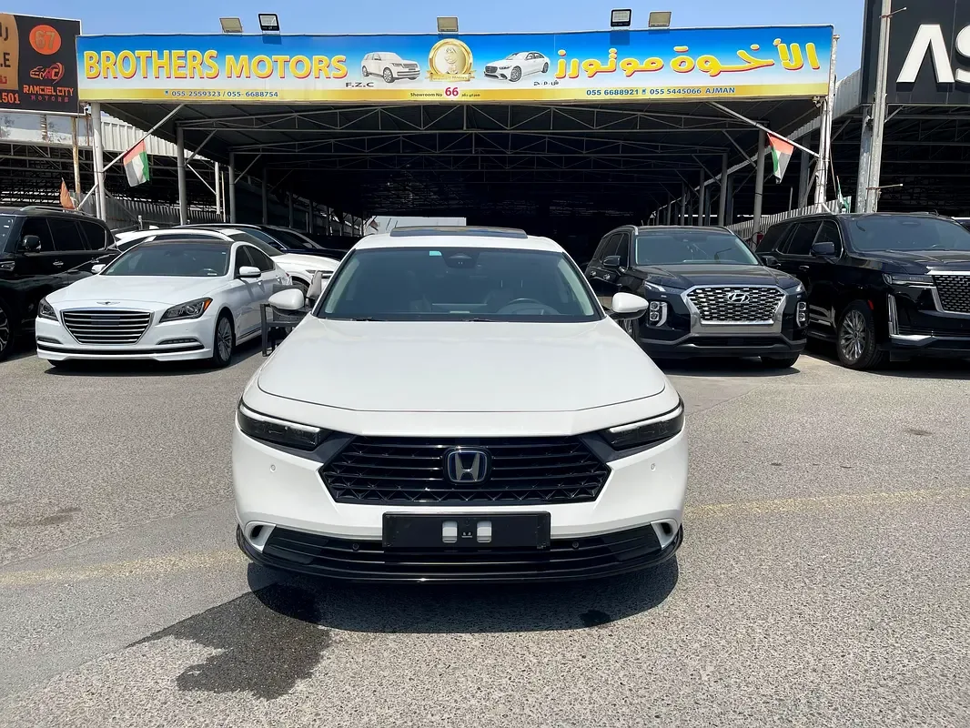 Honda Accord 2.0 CVT (207 hp)