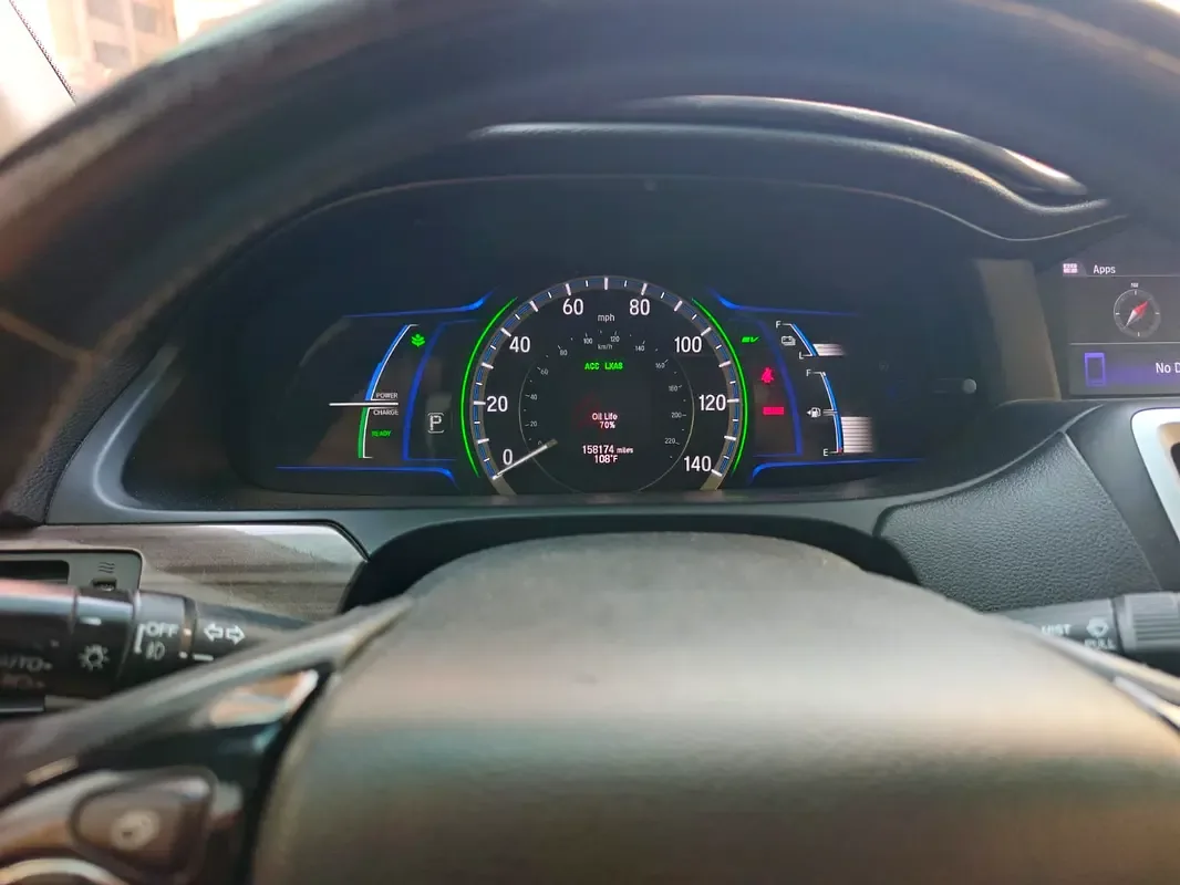Honda Accord 2.0 CVT (212 حصان) - 6