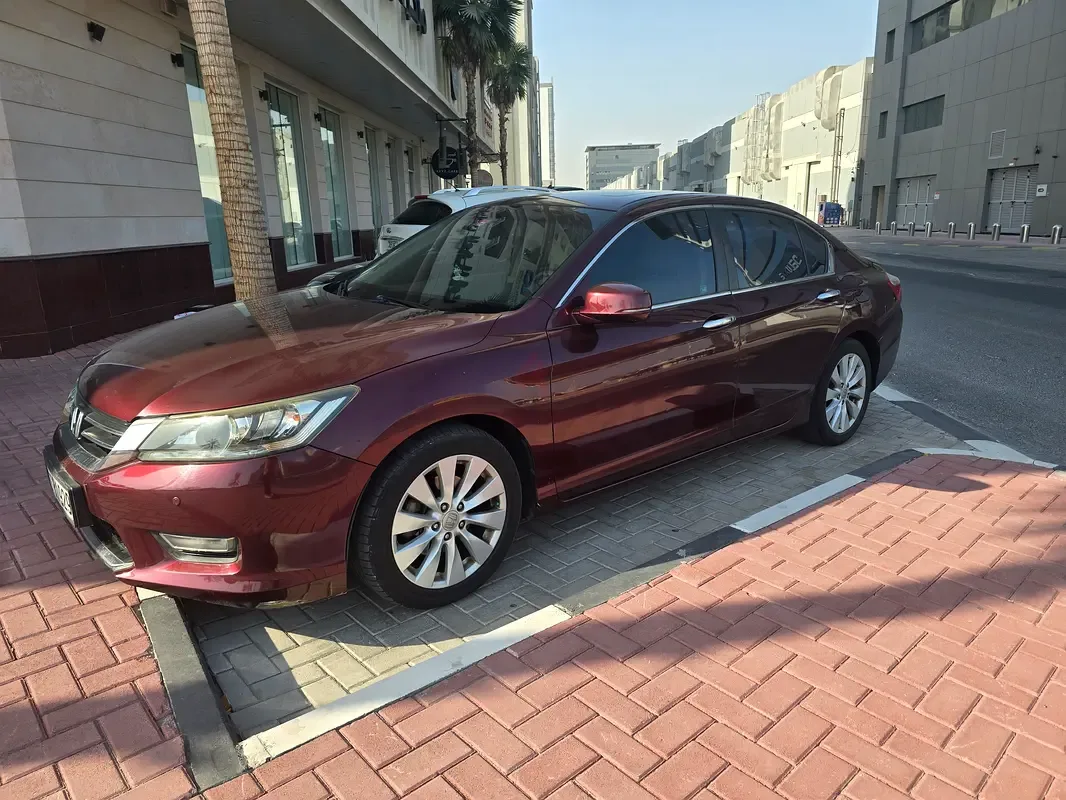 Honda Accord 2.4 AT (180 hp)