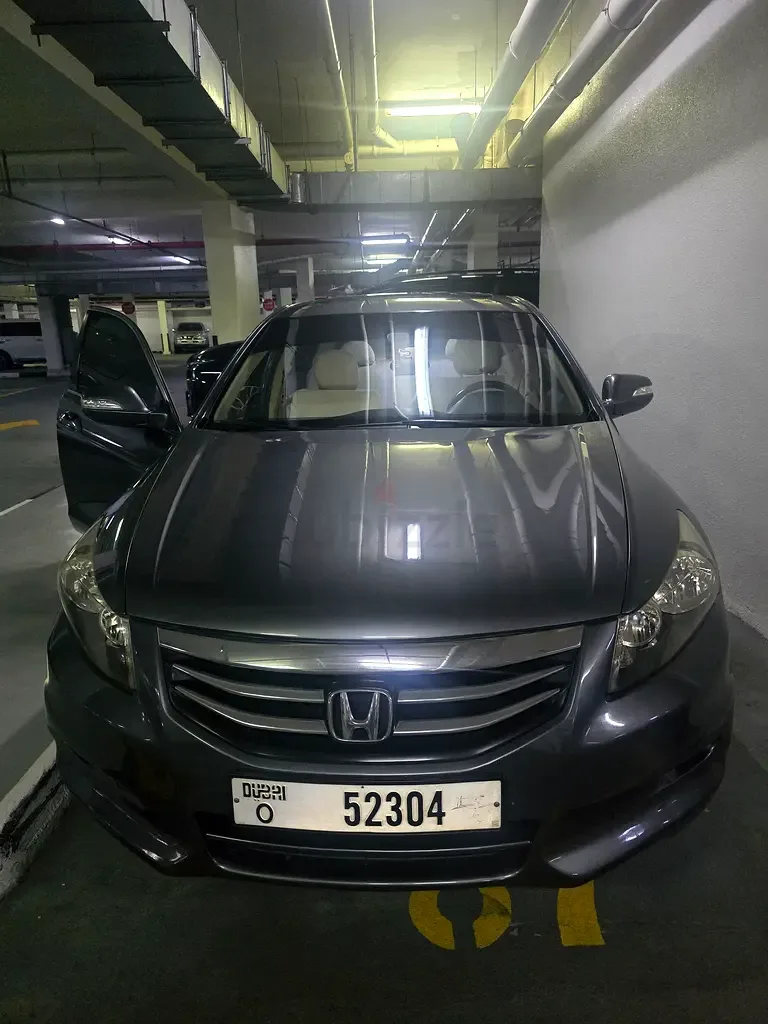 Honda Accord 2.4 AT (180 hp)