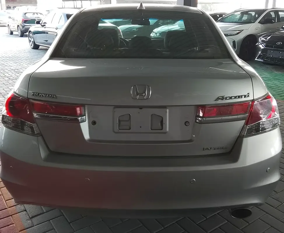 Honda Accord 2.4 AT (180 hp) - 2