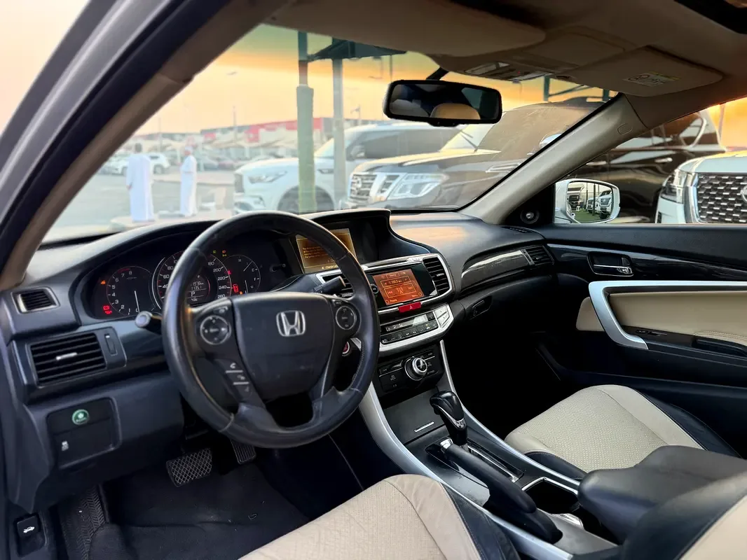 Honda Accord 2.4 AT (200 حصان) - 9