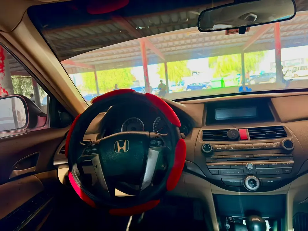 Honda Accord 2.4 AT (200 حصان) - 2