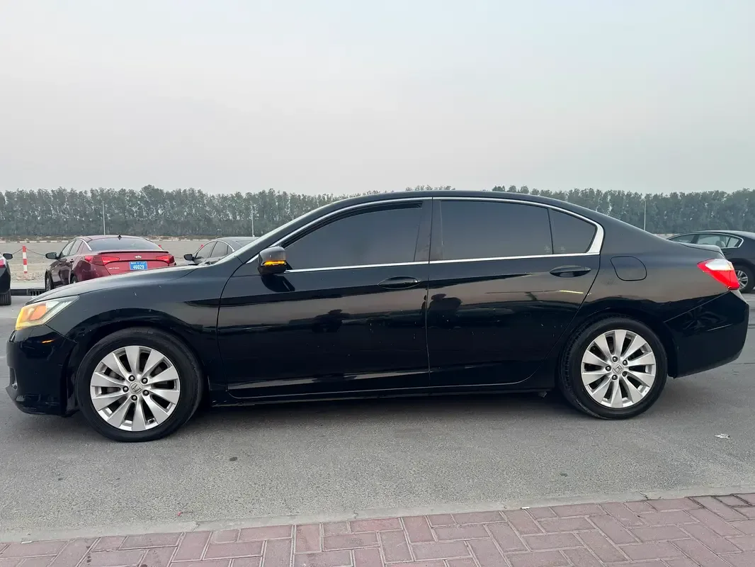 Honda Accord 2.4 AT (201 hp)
