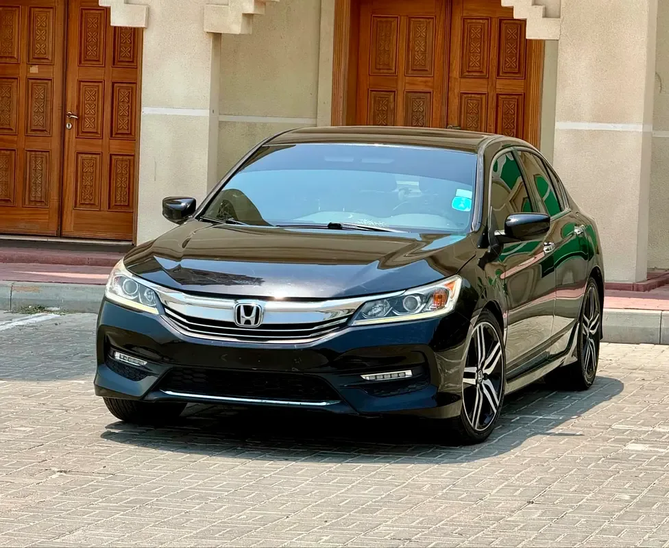 Honda Accord 2.4 CVT (185 hp)