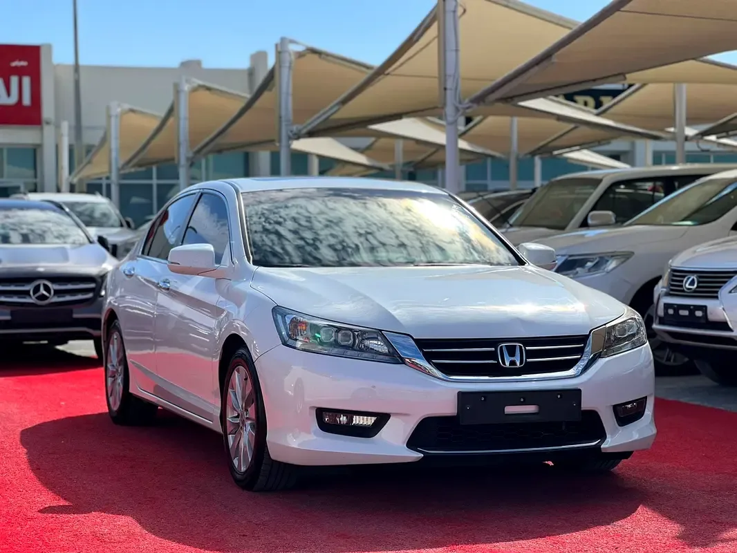 Honda Accord 2.4 CVT (185 hp)