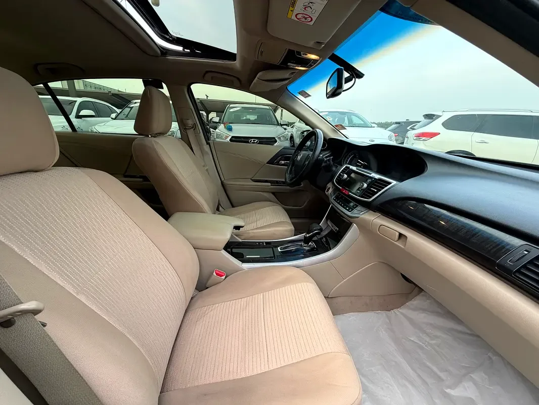 Honda Accord 2.4 CVT (185 hp) - 19