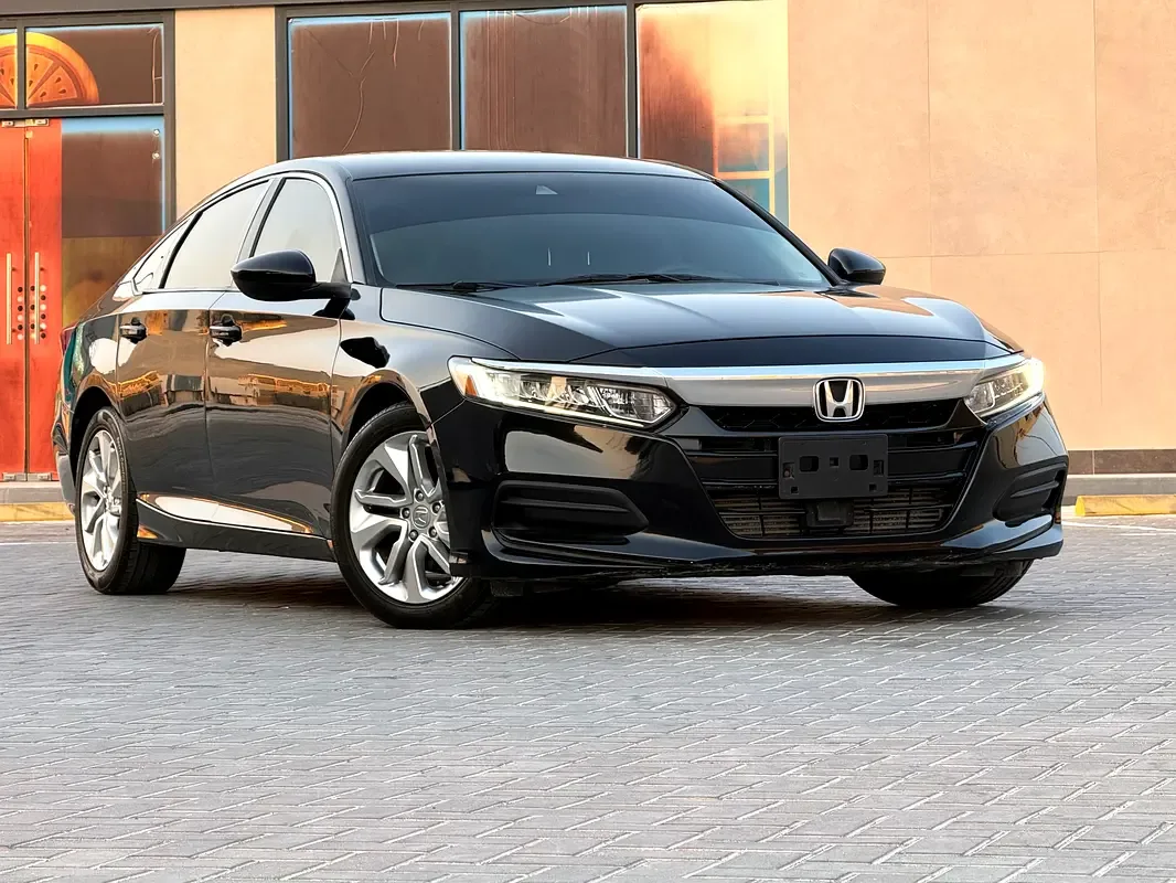 Honda Accord 2.4 CVT (185 hp)