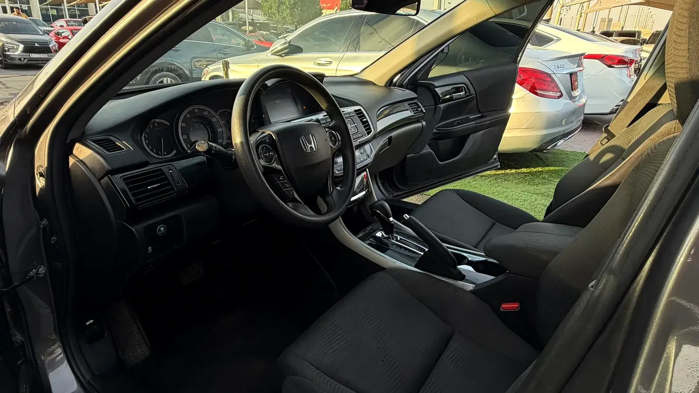 Honda Accord 2.4 CVT (185 حصان) - 11