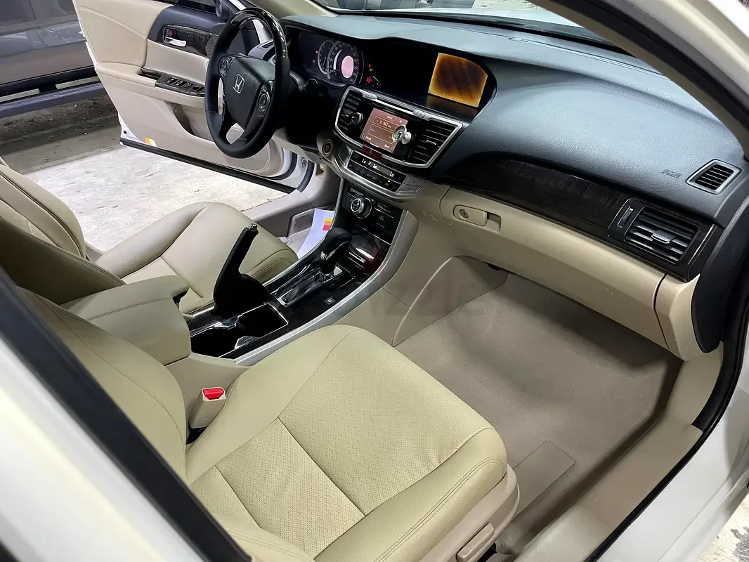 Honda Accord 3.0 AT (249 hp) - 4