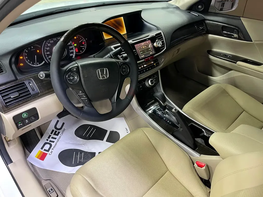 Honda Accord 3.0 AT (249 hp) - 6