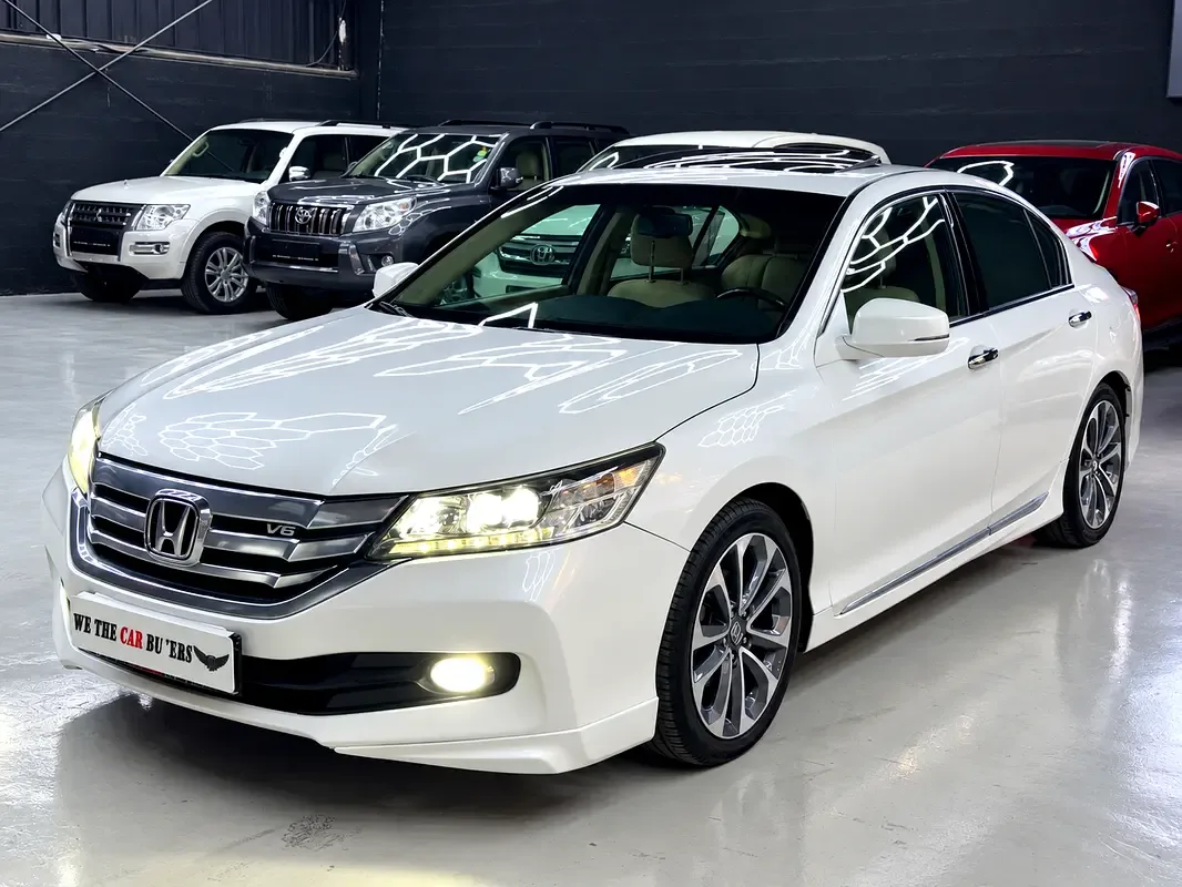 Honda Accord 3.5 AT (281 hp)