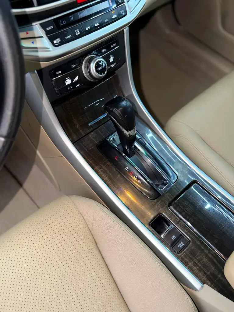 Honda Accord 3.5 AT (281 حصان) - 9