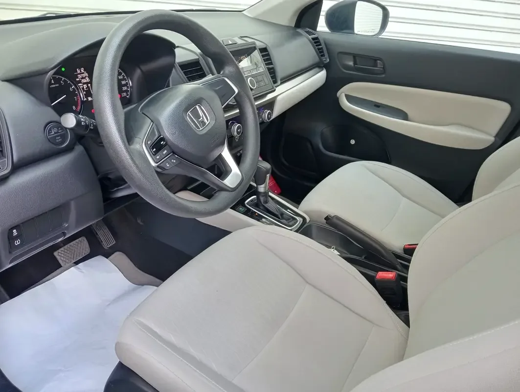Honda City 1.5 CVT (121 hp) - 10