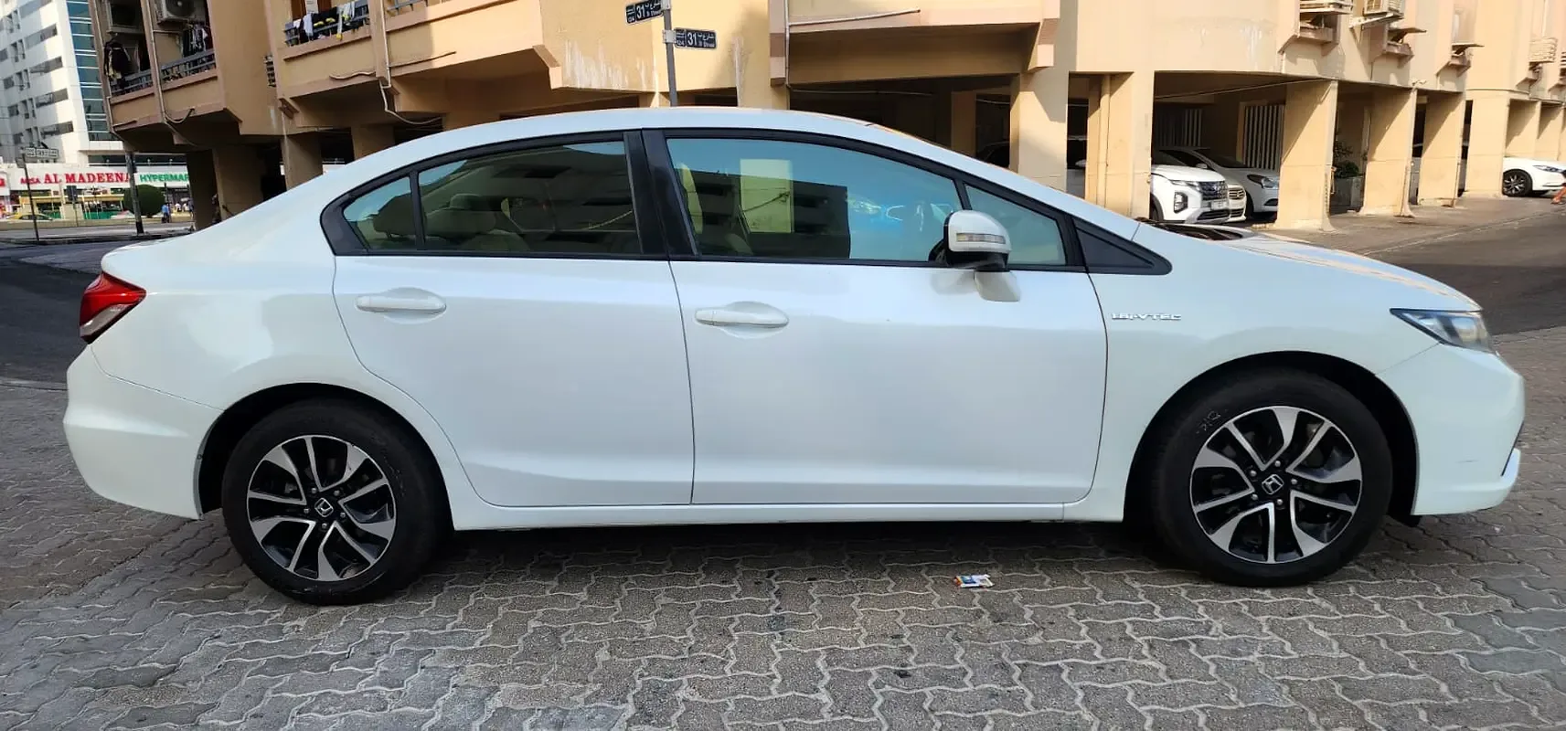 Honda Civic 1.8 AT (142 حصان) - 11