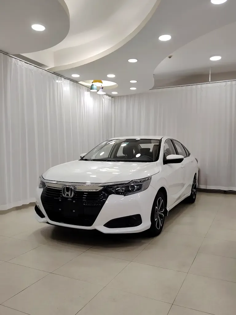 Honda Crider 1.0 CVT (122 hp)