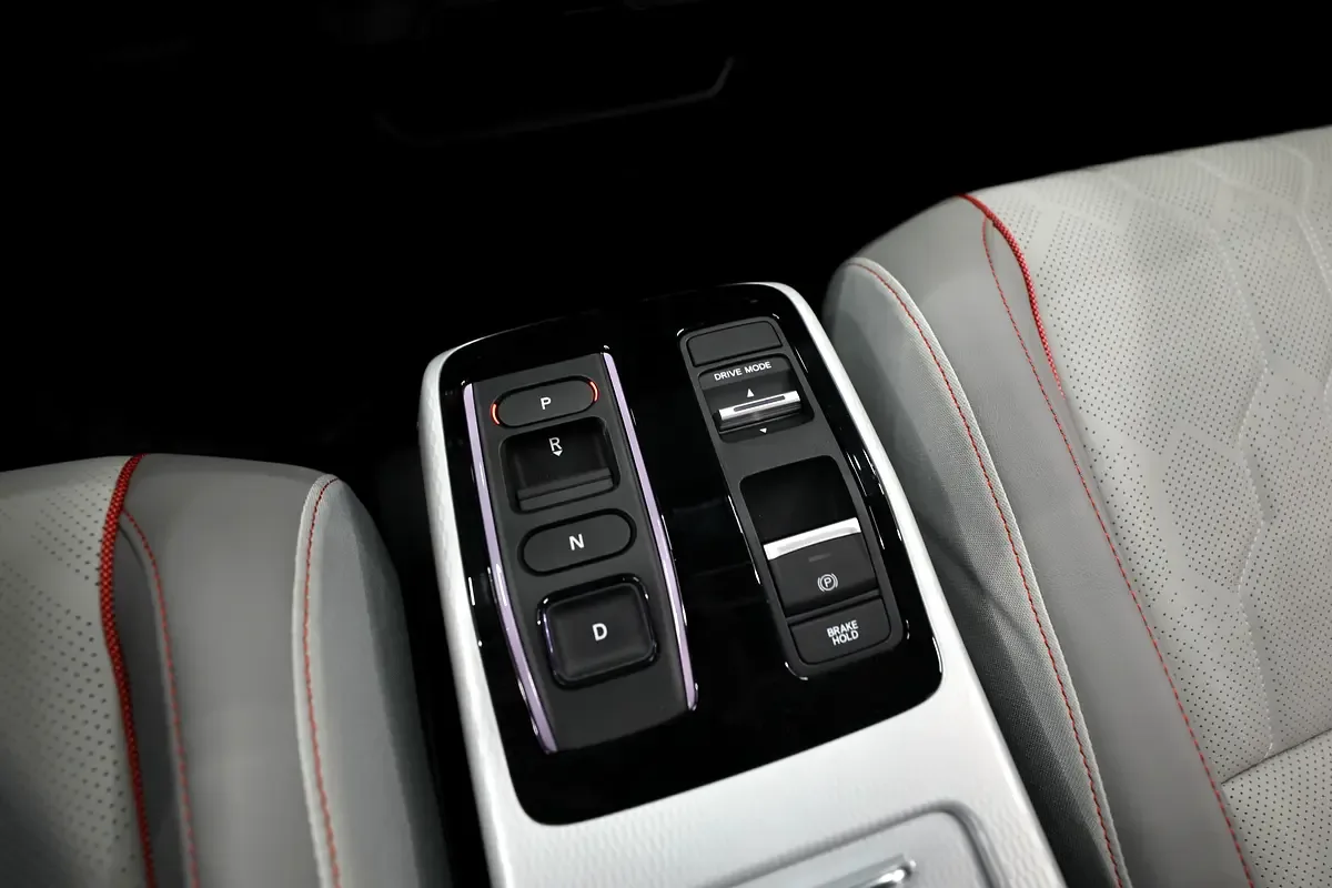 Honda e:NS2 AT (204 حصان) - 11