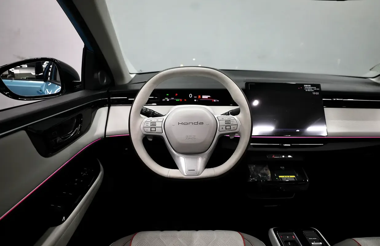 Honda e:NS2 AT (204 حصان) - 16