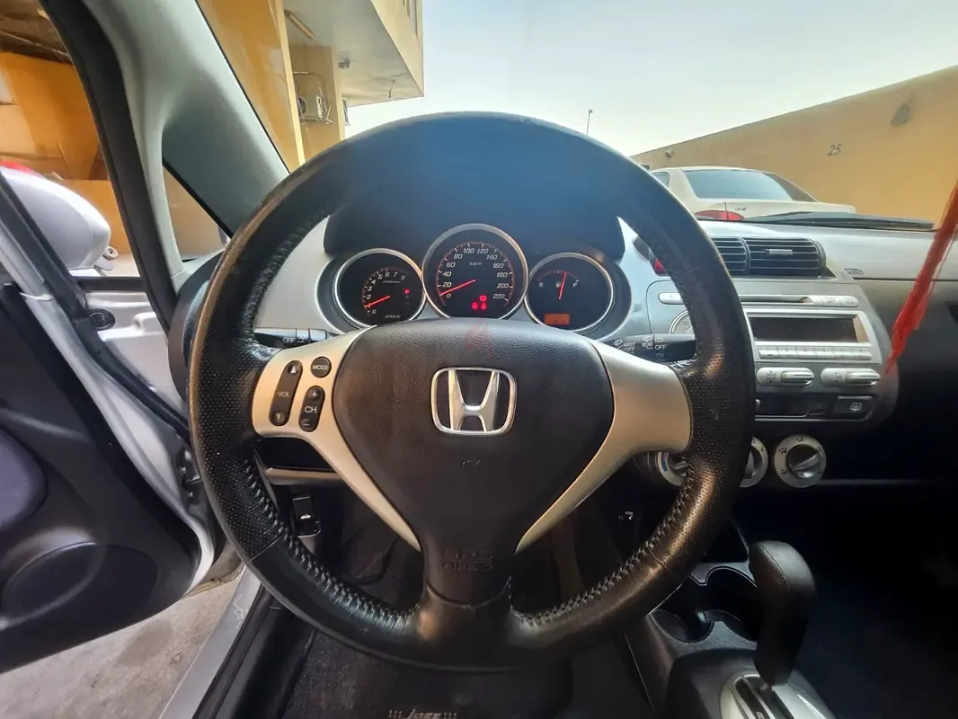 Honda Jazz 1.5 AT (120 حصان) - 11