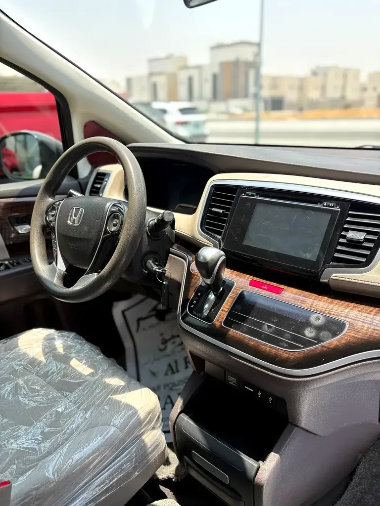 Honda Odyssey 2.4 AT (206 حصان) - 12