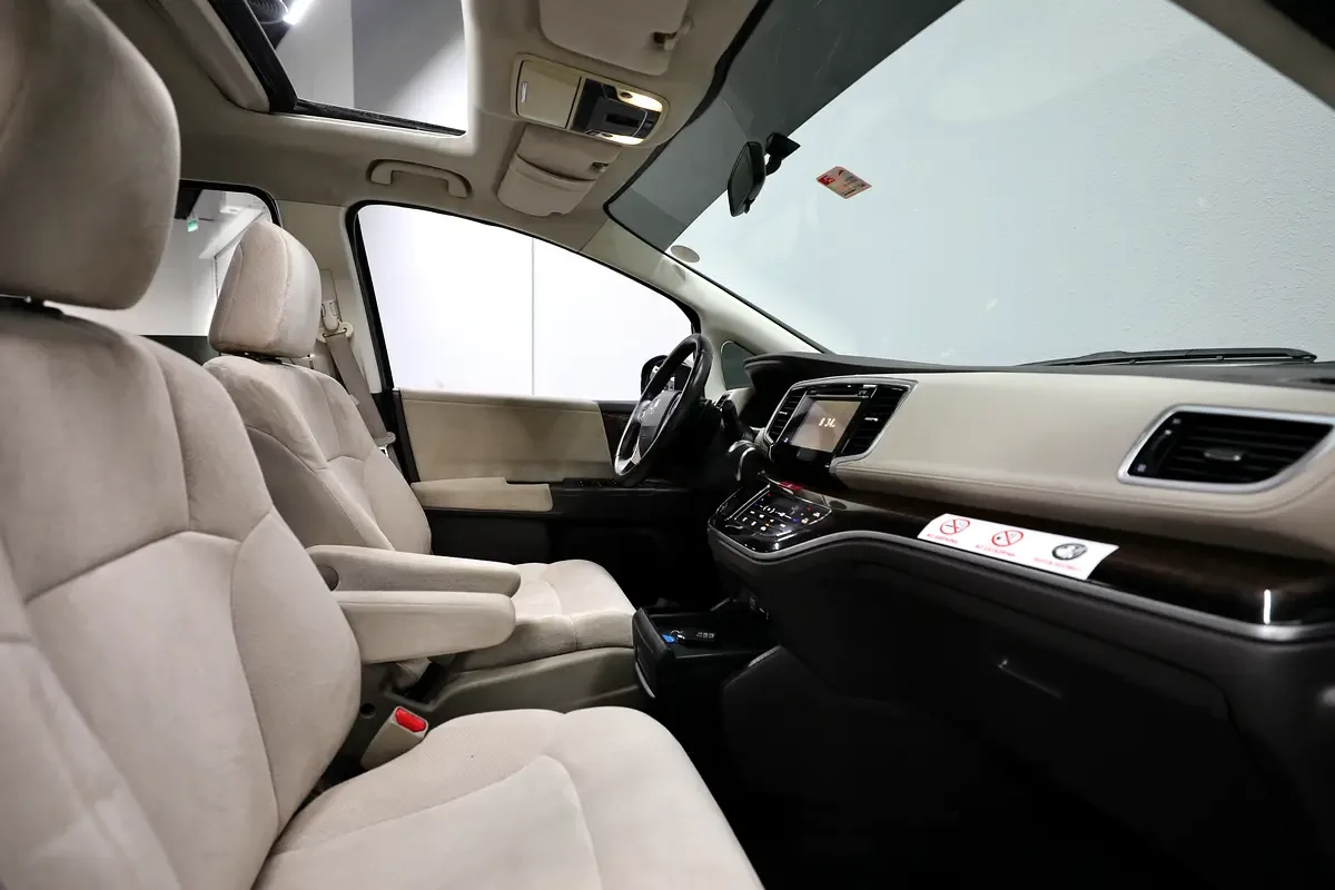 Honda Odyssey 2.4 AT (206 حصان) - 7