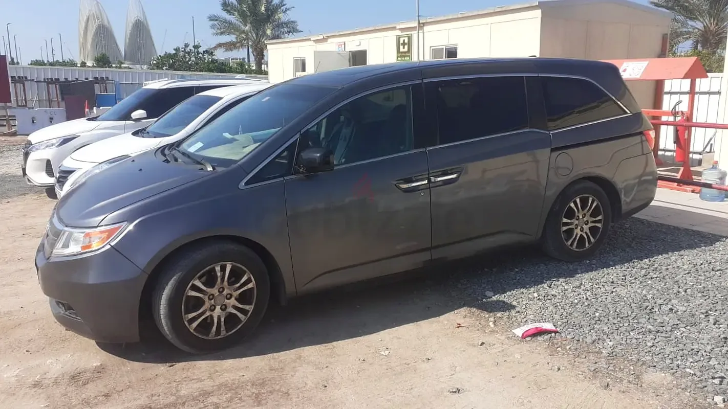 Honda Odyssey 3.5 AT (250 hp)