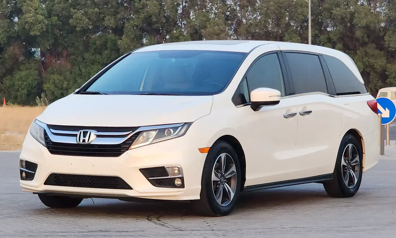 Honda Odyssey 3.5 AT (284 hp)