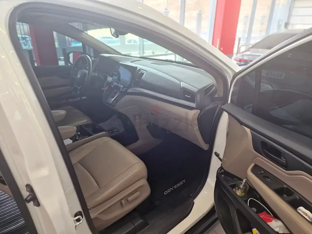 Honda Odyssey 3.5 AT (284 hp) - 6
