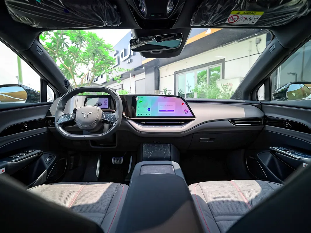 Hongqi EH7 AT (344 hp) - 7