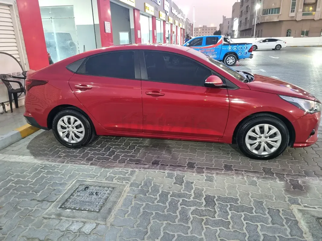 Hyundai Accent 1.4 AT (100 حصان) - 3