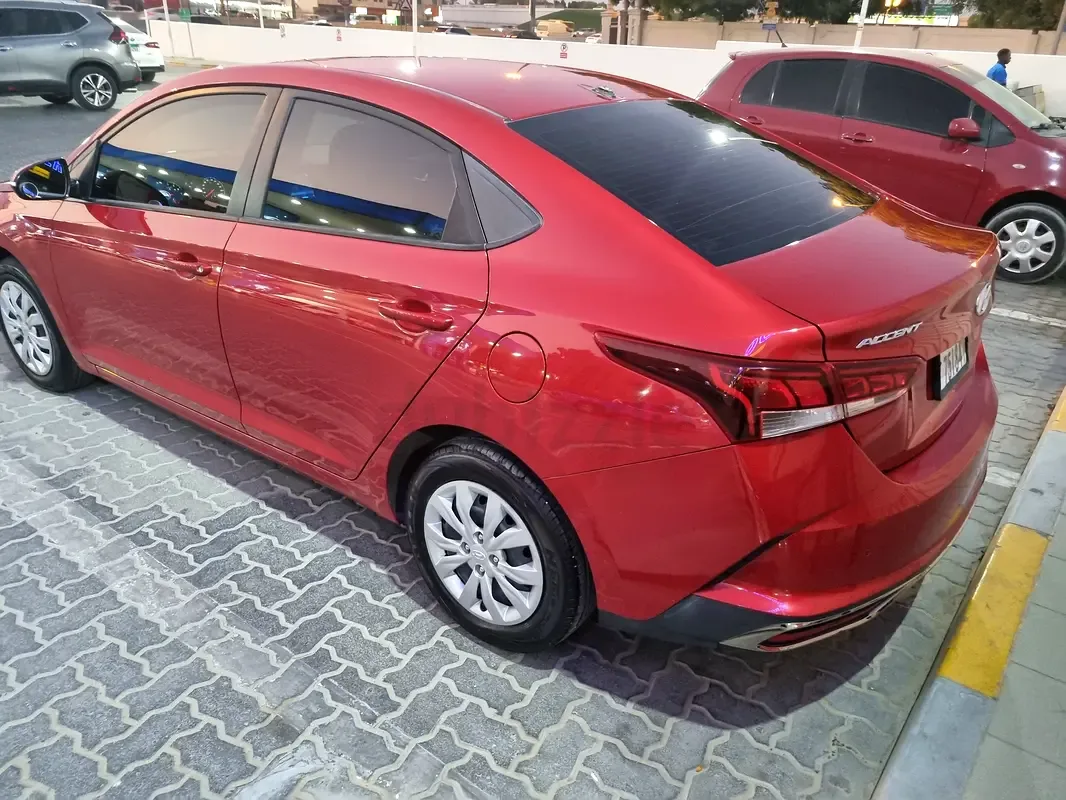 Hyundai Accent 1.4 AT (100 حصان) - 5